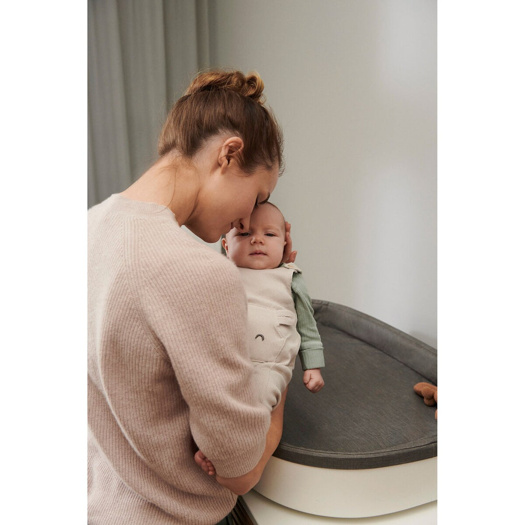 Stellekommode med stelletopp i bøk 88x53,7 cm - Stokke SLEEPI