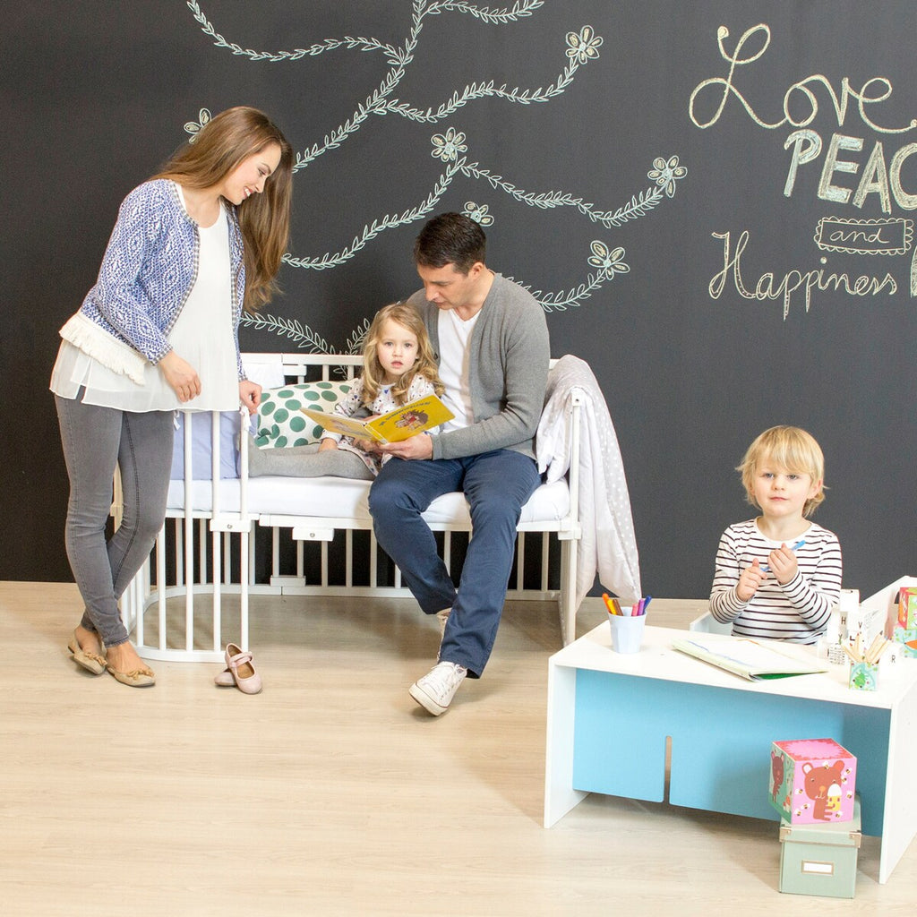 Bedside-seng Maxi med madrass og barneseng-sett i bøk - babybay®