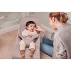 Babyvipp Bliss vevet stoff med lekebøyle fra fødsel til 2 år - BabyBjörn