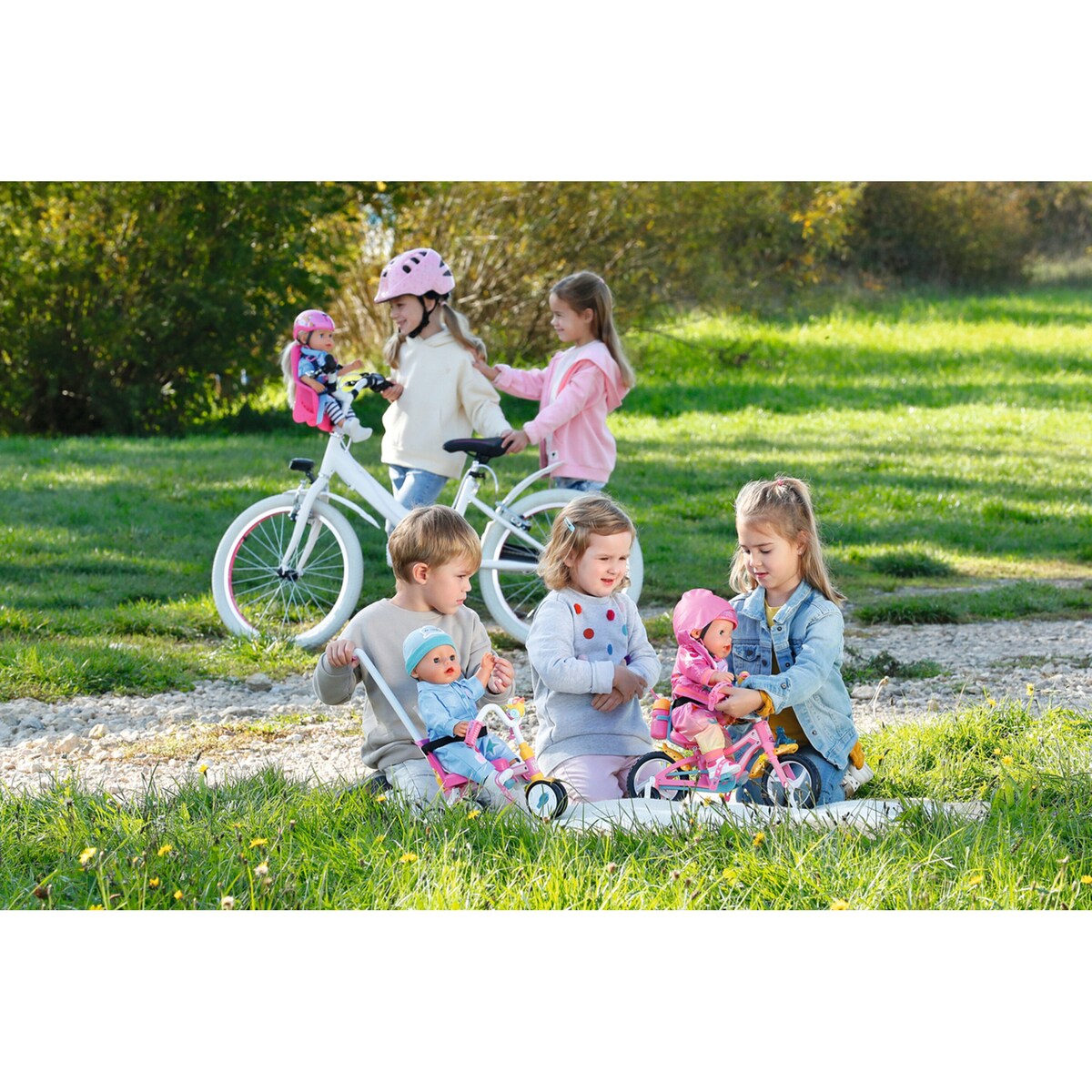 Dukketrehjulssykkel med sikkerhetsbelte for 43 cm dukker pedaler og hjul