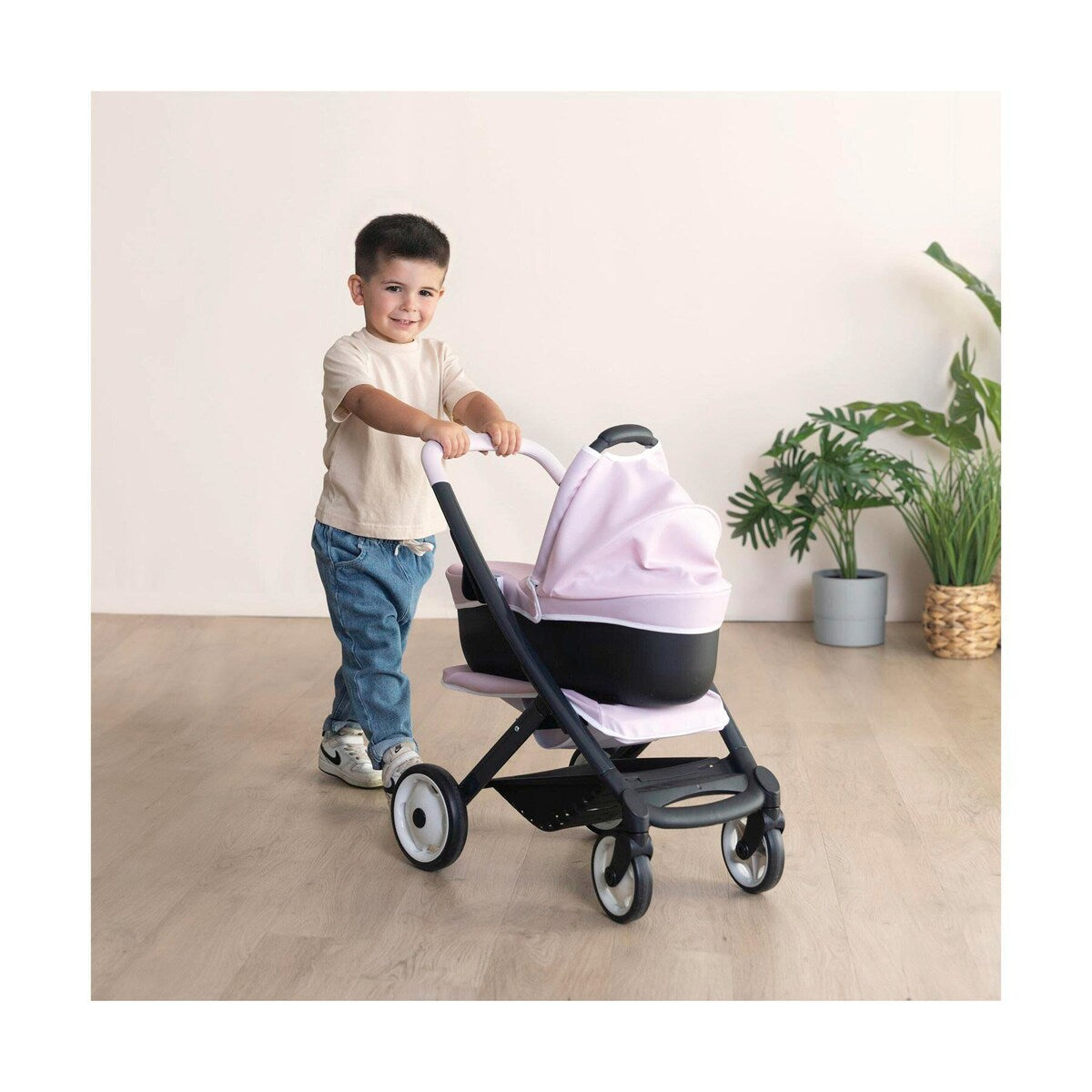 Detalj av hjul på Dukkevogn 3-i-1 Maxi-Cosi-design for dukker opptil 42 cm