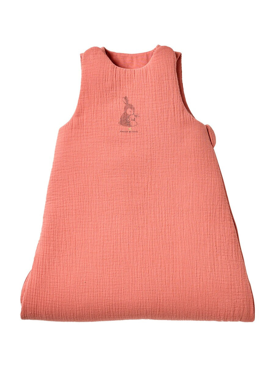 Nærbilde av stoffet på Ermeløs sovepose baby musselin økologisk bomull TOG 2,5
