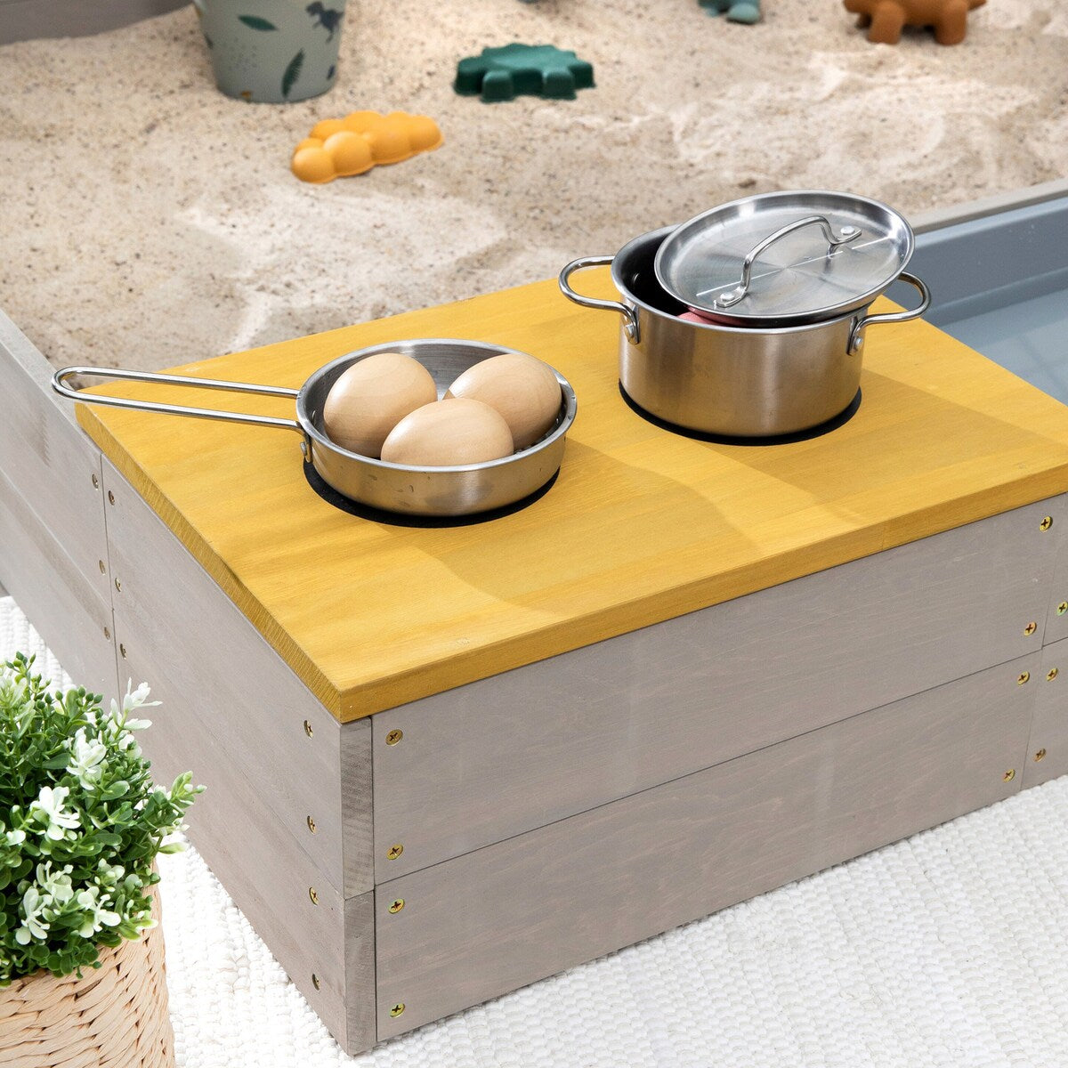 Sandkasse Wild 120x120x20 cm med tildekking i sypresstre - MUDDY BUDDY