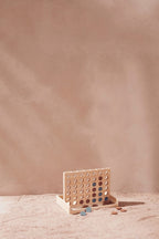 Detalj av Fire på rad strategispill i tre 23 x 16 cm fra 3 år