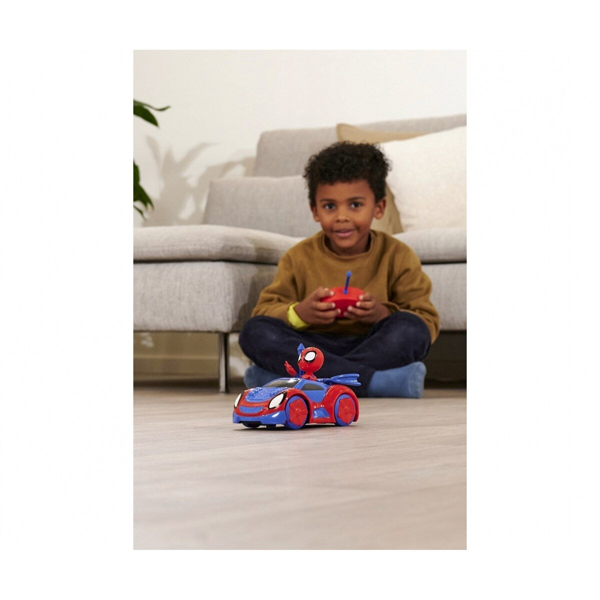 Fjernstyrte bil Spidey Web Crawler 1:24 montert med fjernkontroll