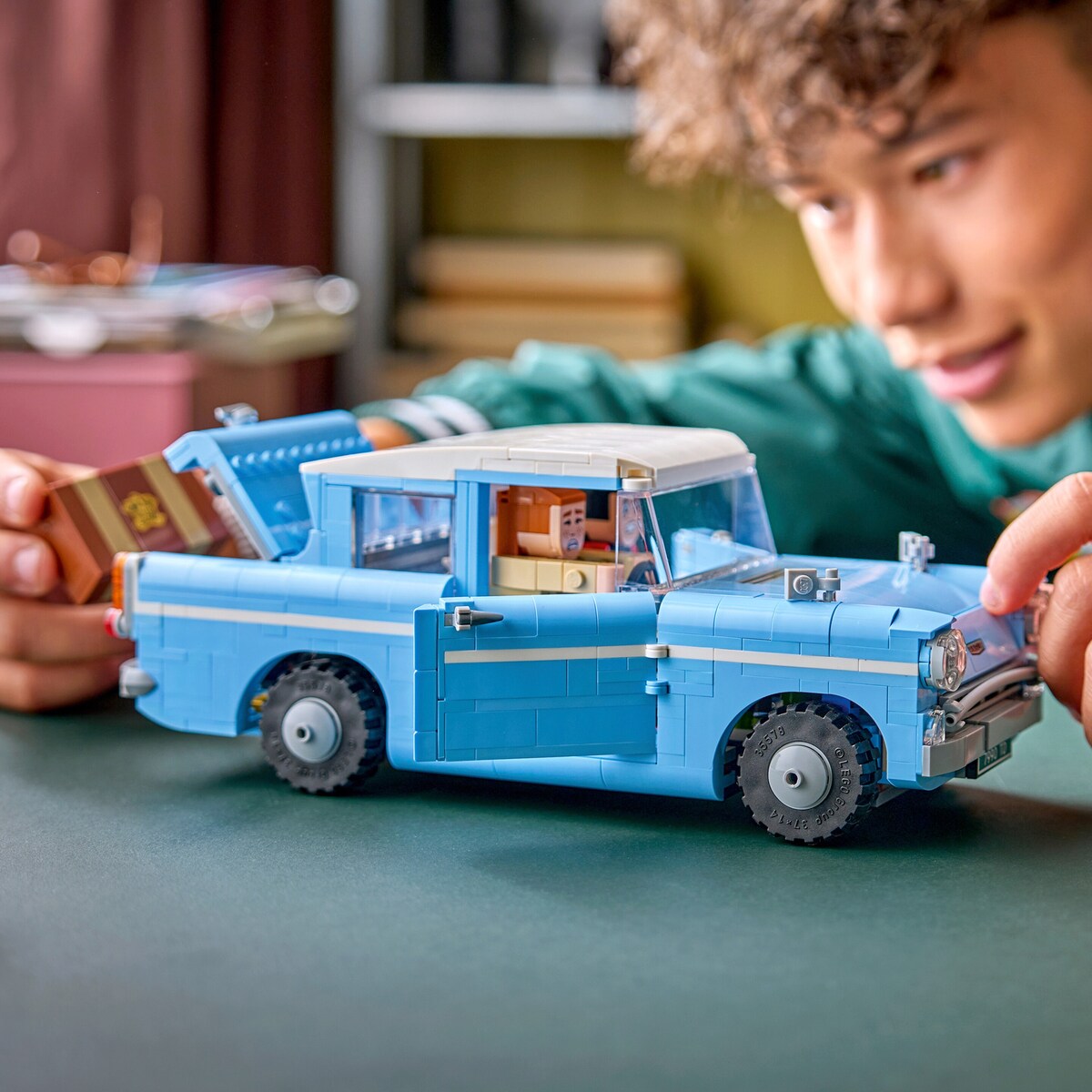 Flygende Ford Anglia™ 76470 byggesett montert sett med minifigurer