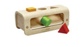 Formsorteringsleke i gummitreverk fra 12 mnd fra PlanToys forfra