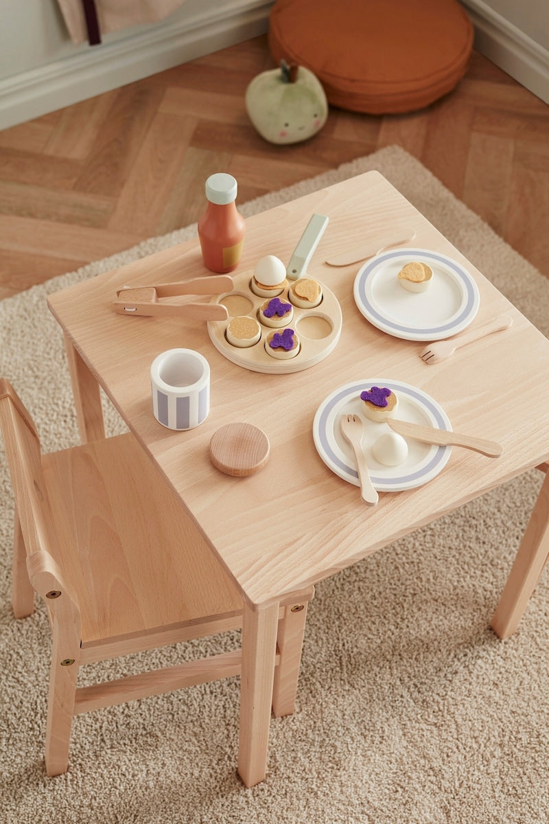 Frokostsett pannekaker i tre 23 x 14,5 cm montert