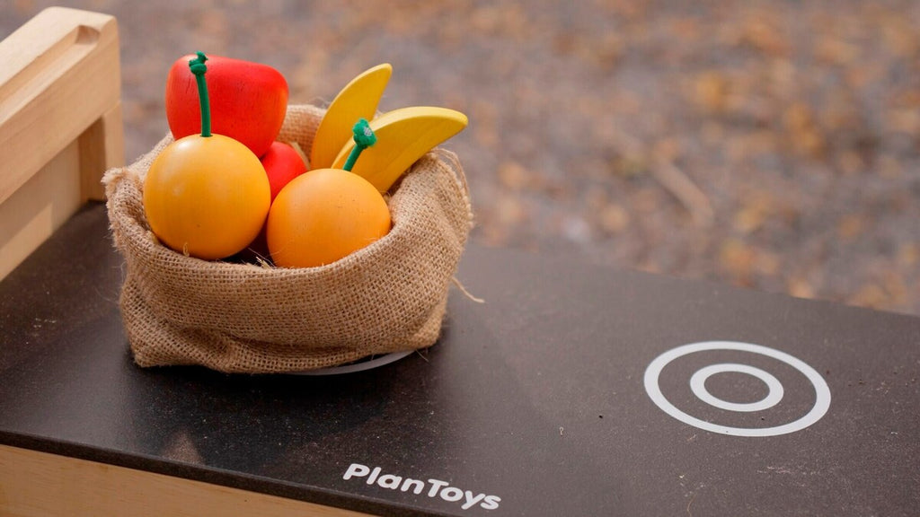 Frukt- og grønnsakssett i gummitre 6 deler - PlanToys