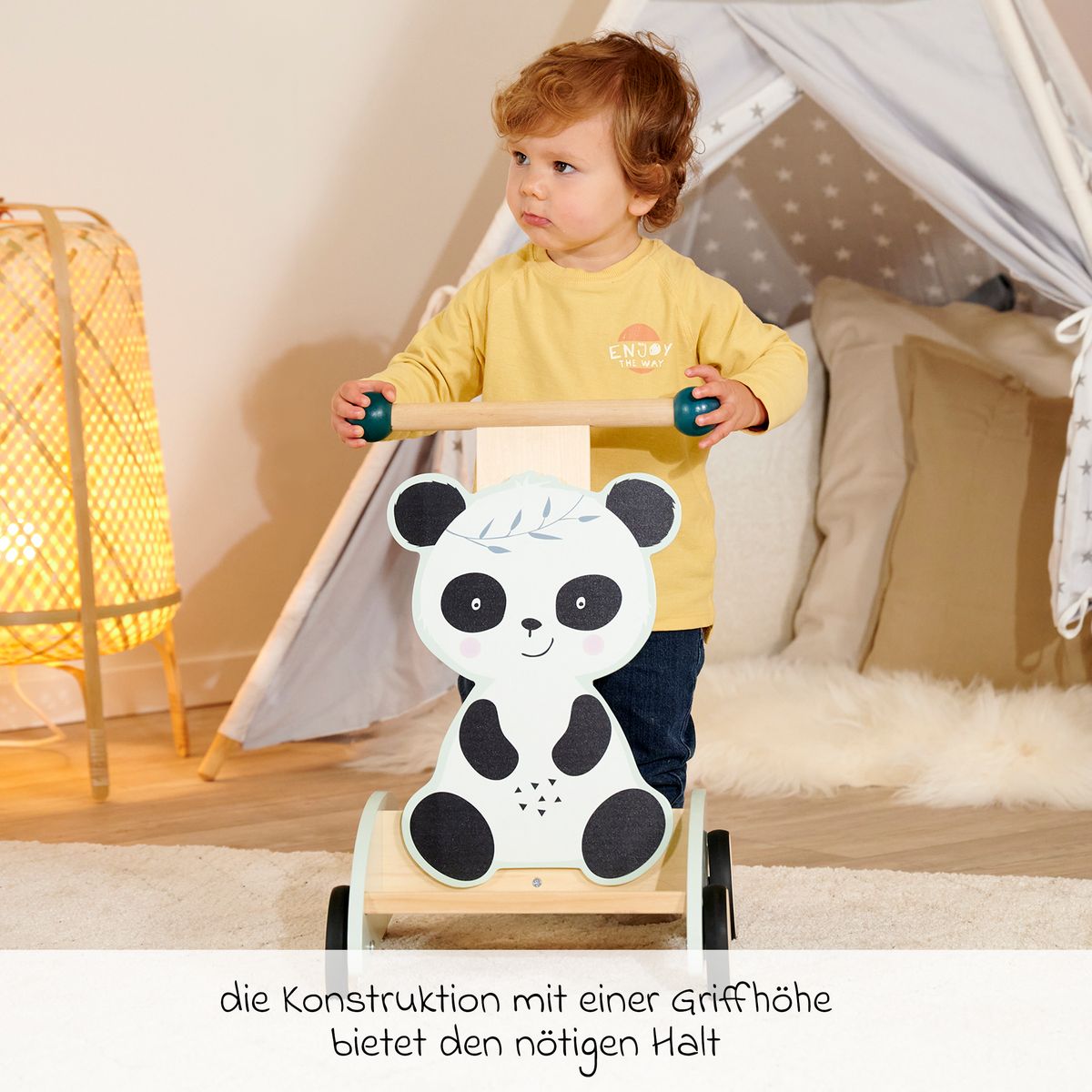 Montert gåvogn i tre med gummihjul, panda-design