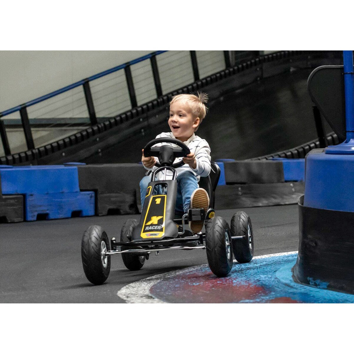 Bakside av Go-kart AT X-Racer med justerbart sete