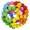 Gripeleke i tre med perler - regnbueball - Goki forfra