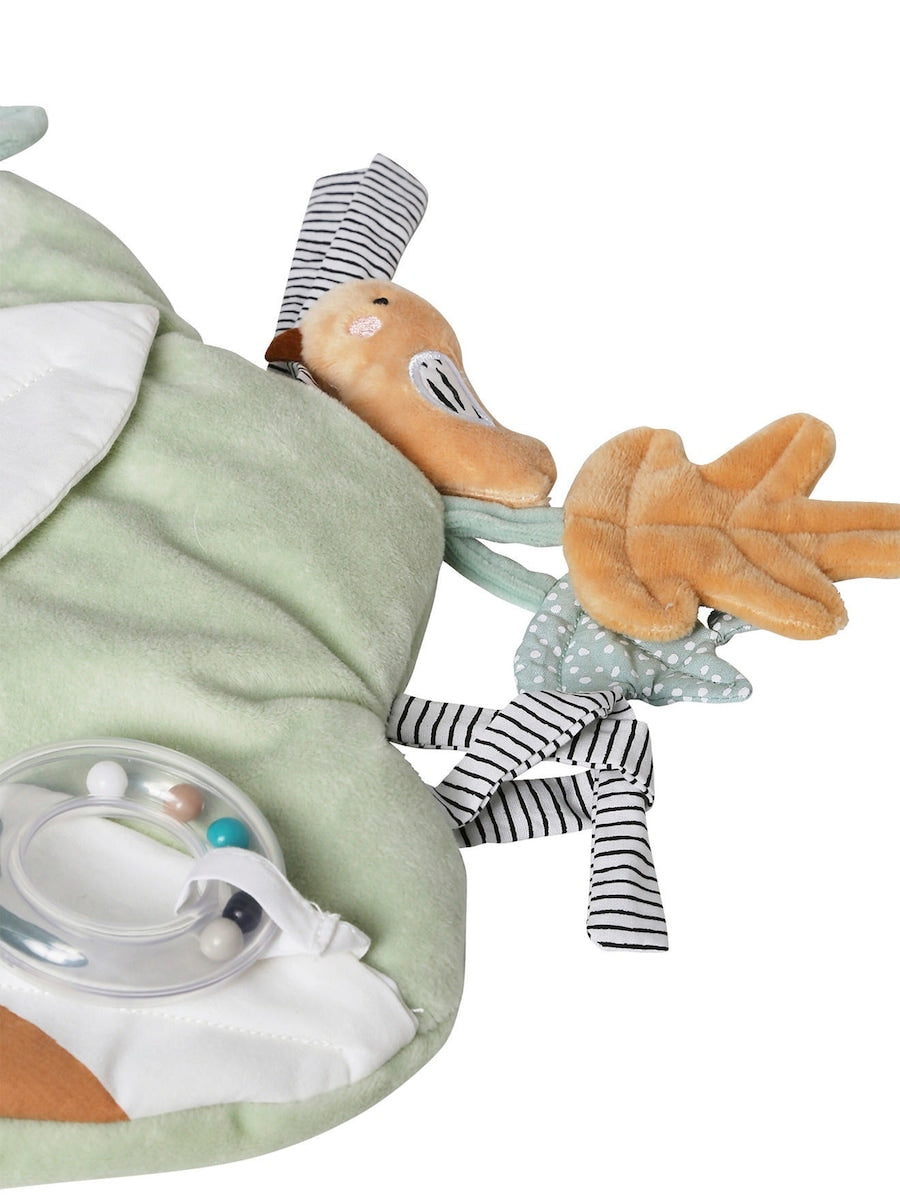 Nærbilde av klirrende blader på Gripeleketøy Tansania for baby