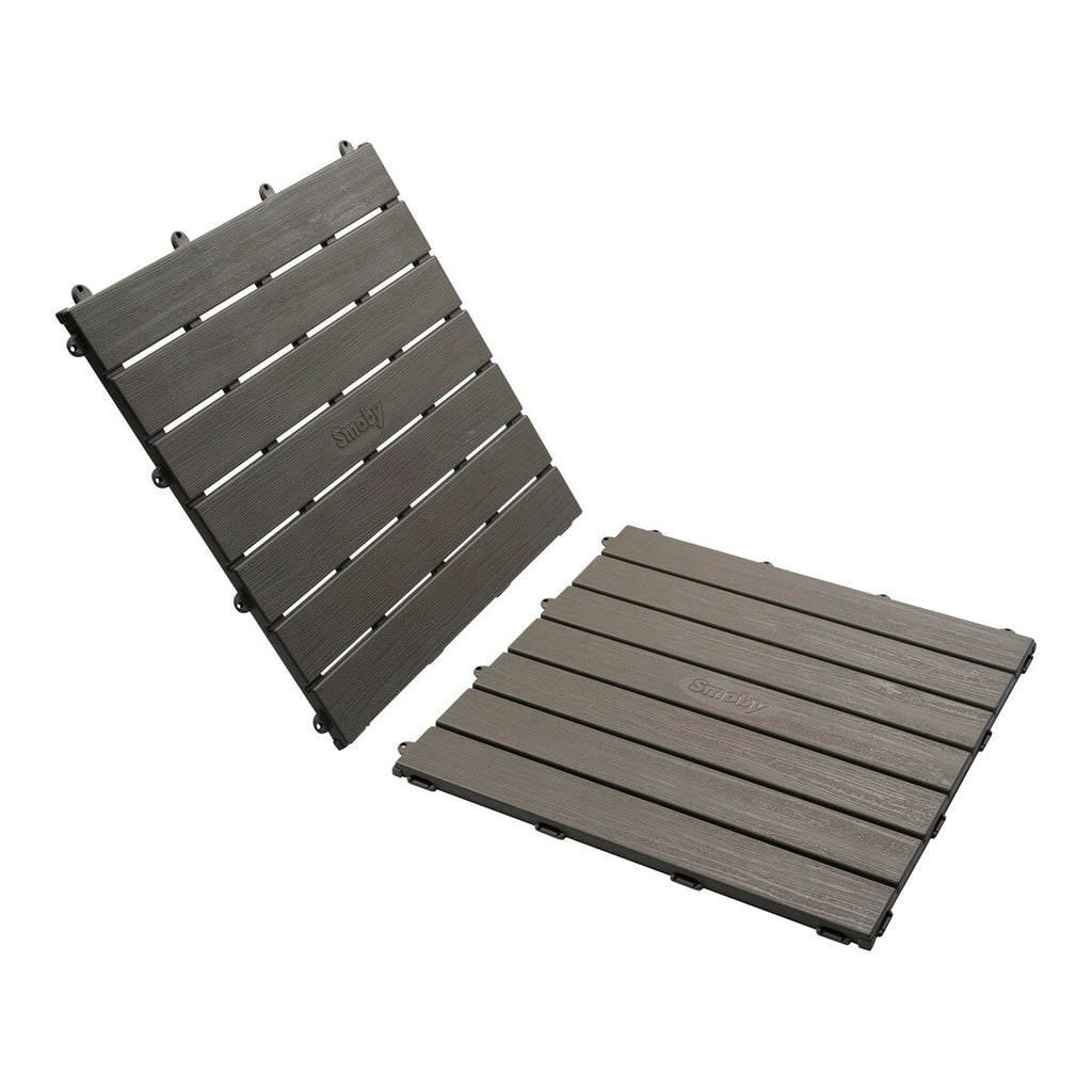 Gulvfliser til lekehus 6 stk 45x45 cm resirkulert plast montert i lekestue