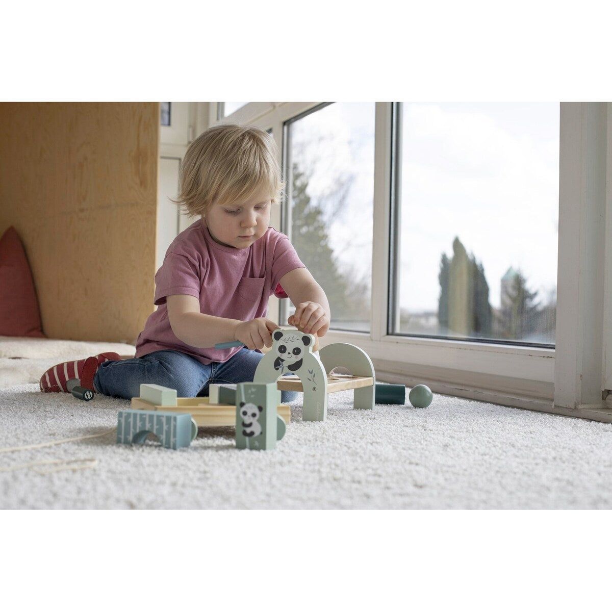 Hamrebenk i tre panda-design med hammer fra 12 mnd bakside