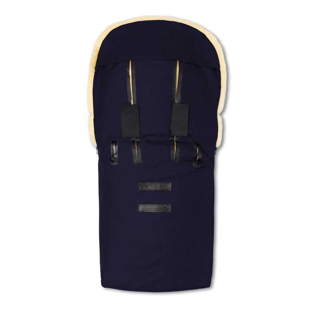 Helårs vognpose PUTZI i lammeskinn navy blue bakside