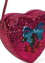Detalj av glitter på hjerteformet skulderveske med glitter sangria