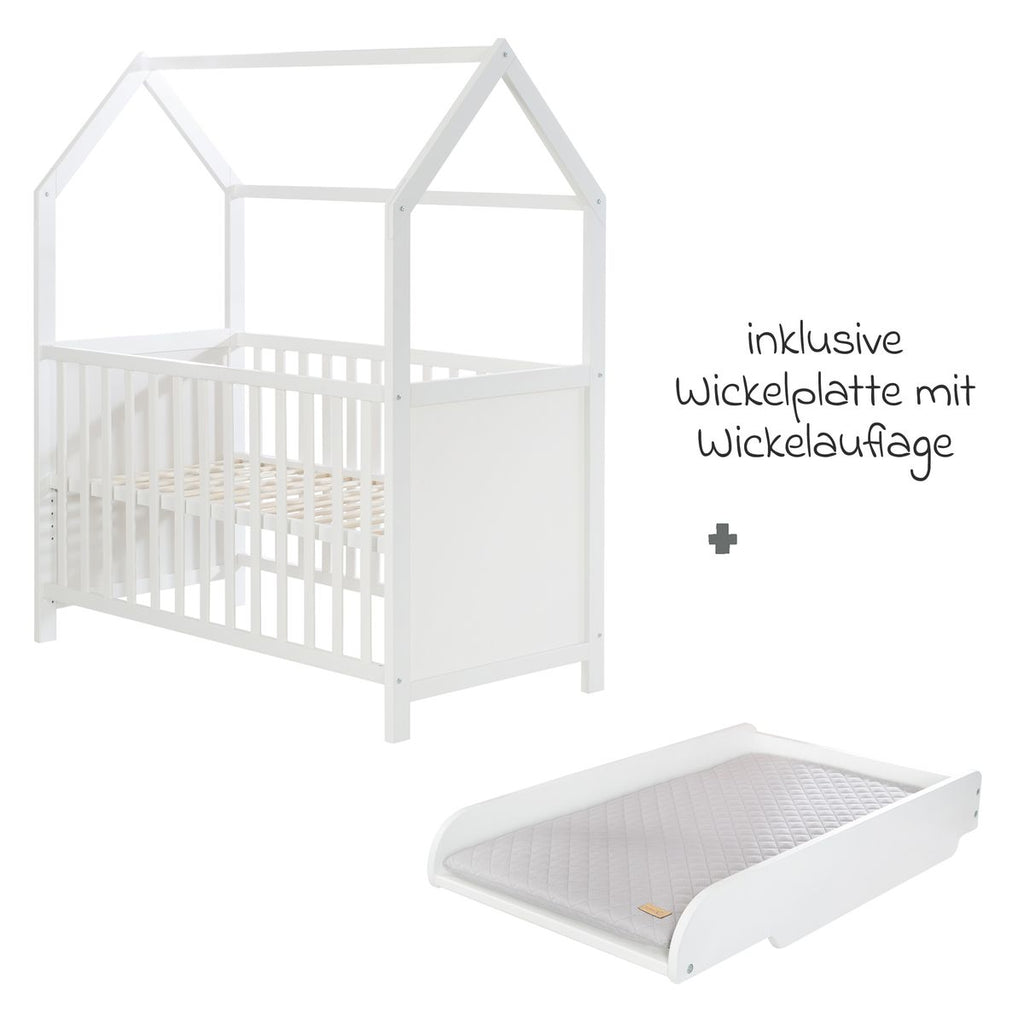 Husseng med stellebord og stellematte 60 x 120 cm hvit - Roba sett fra siden