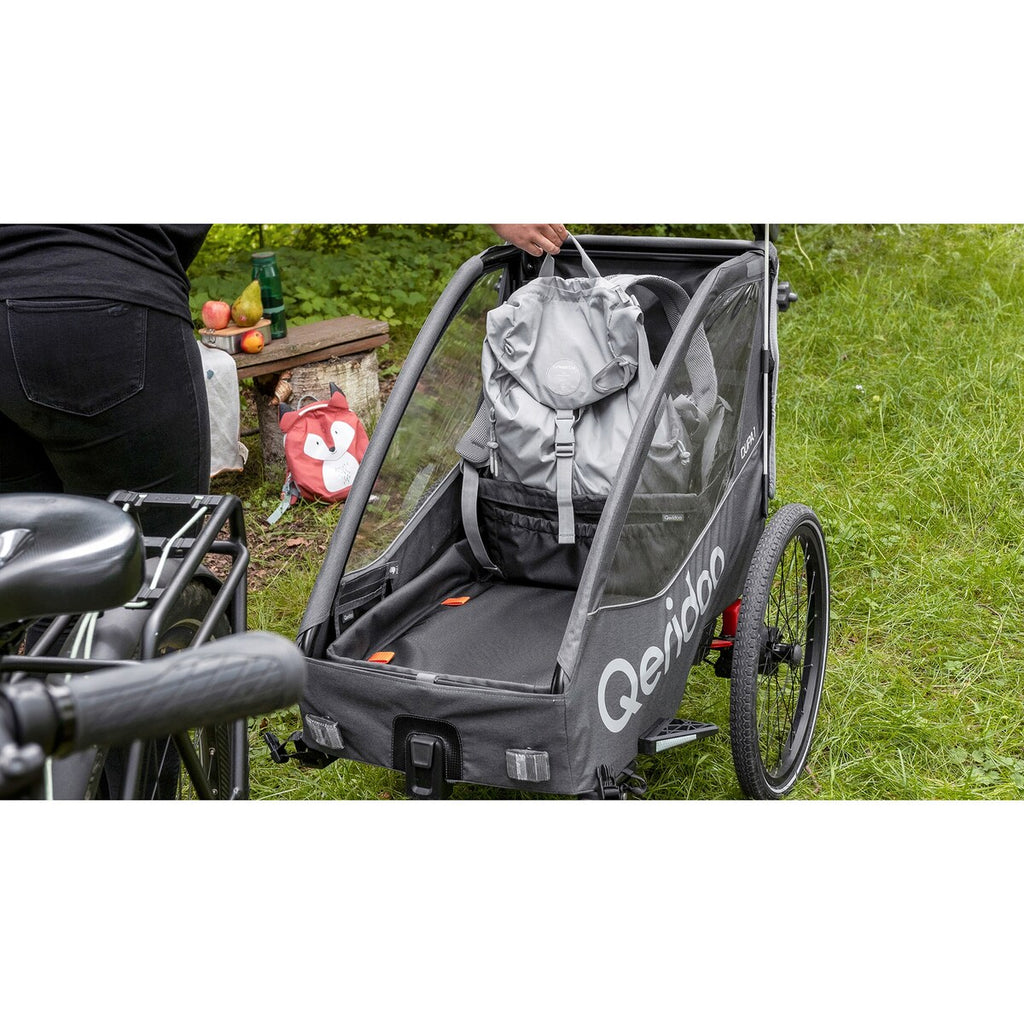 Innleggsplate for tosetere sykkeltilhenger Kidgoo i detalj