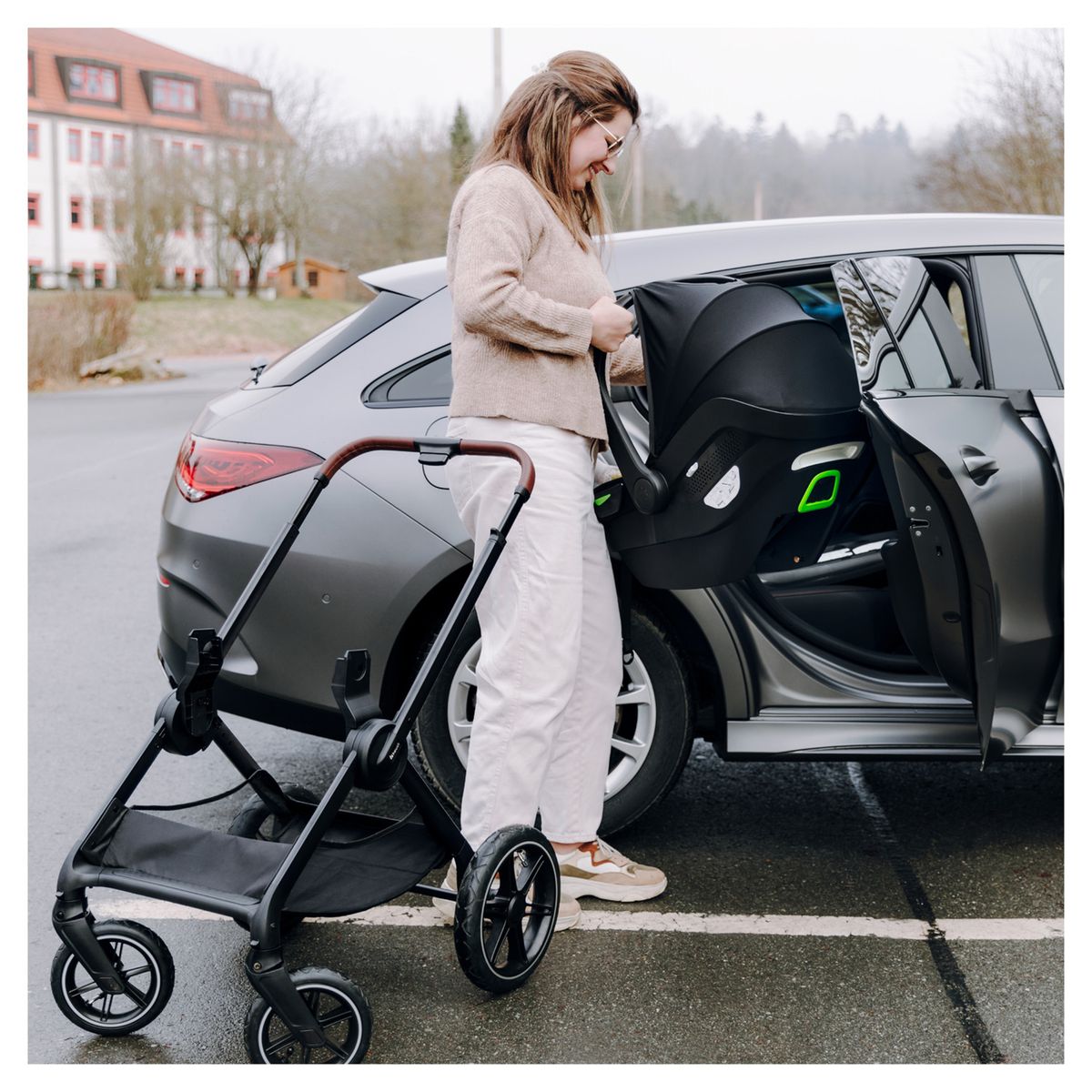 Isofix-base i-Size for babystol Drive N Care Base - Hauck sideprofil
