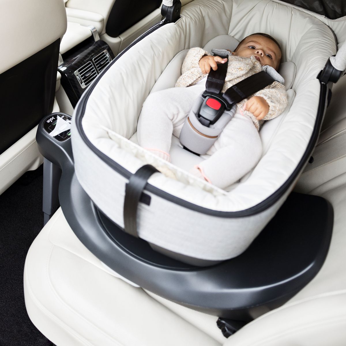 Isofix-base i-Base Encore 360° dreibar, i-Size, svart - Joie Signature kompatible seter