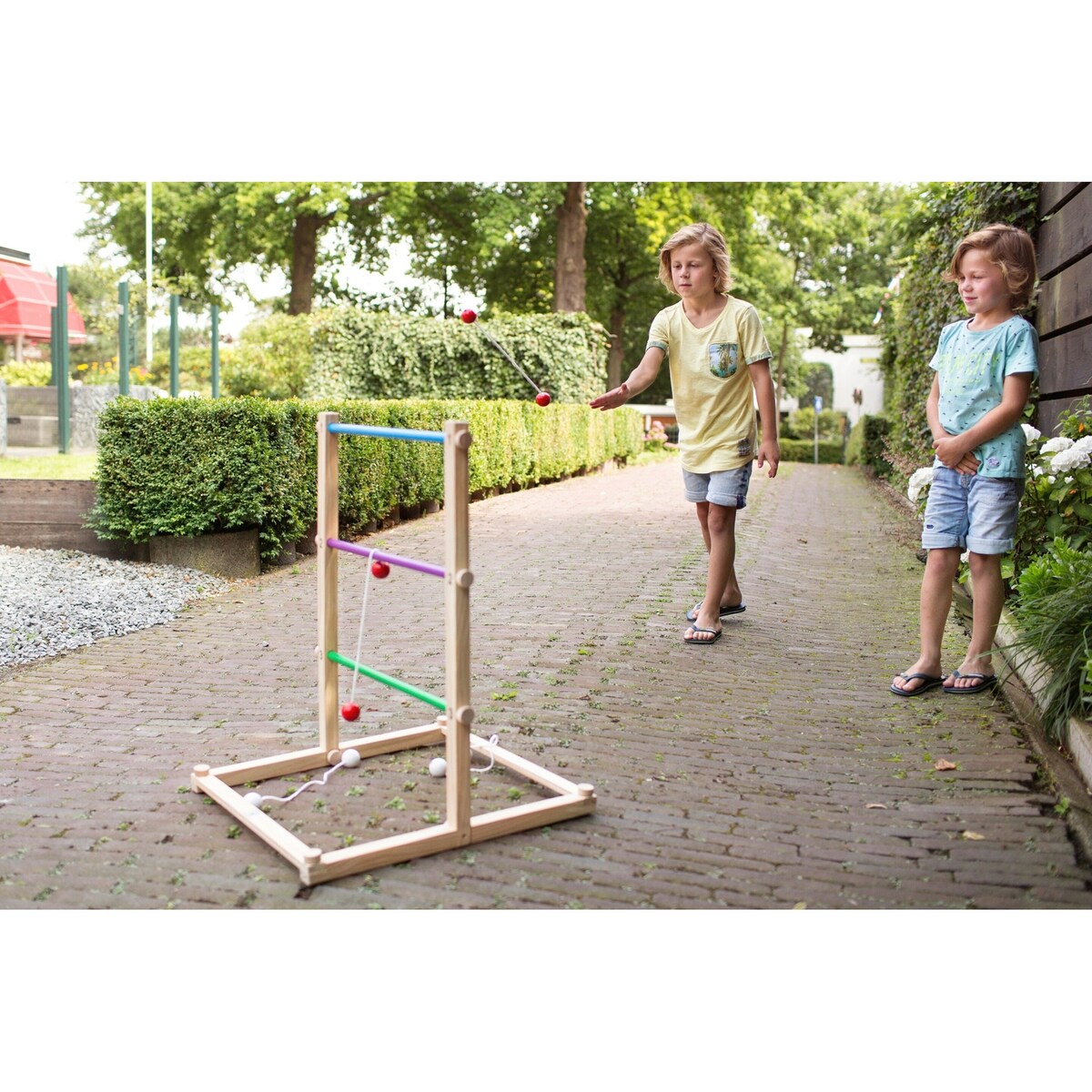 Kastespill stige 75x55 cm for 2-4 spillere fra 6 år bakside