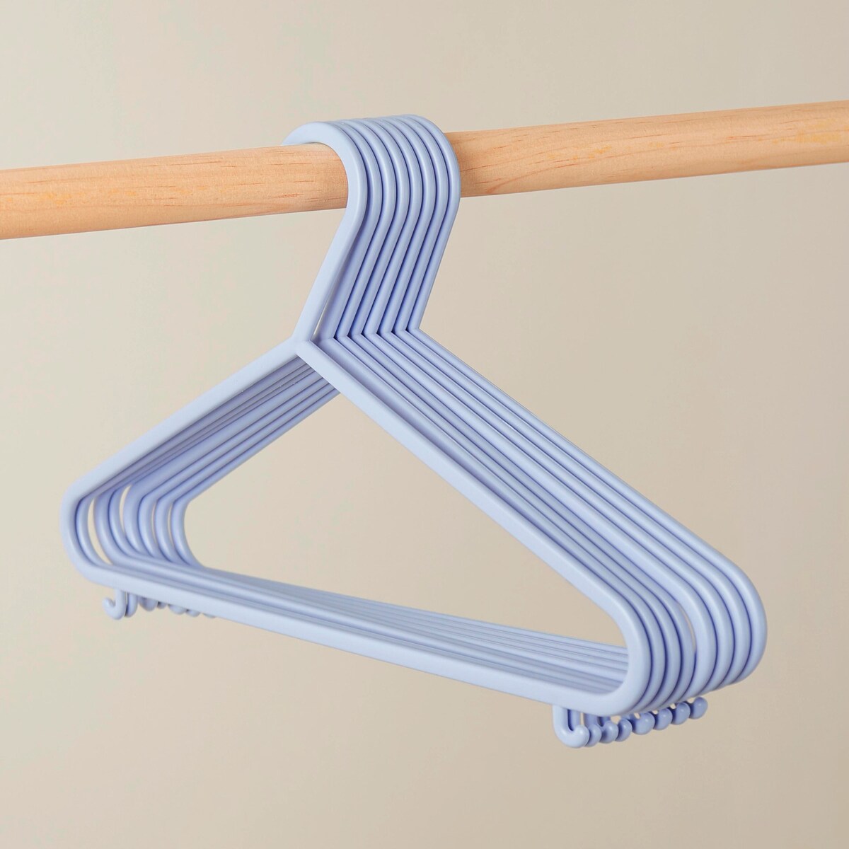 Montert Kleshengere for barn 8 stk plast lilla 29,5 cm i skap