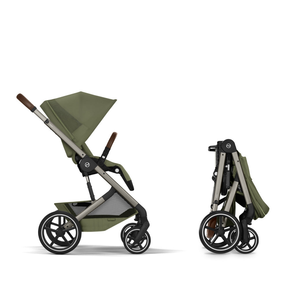 Bakside av Kombivogn Balios S Lux med Fold Cot i Moss Green