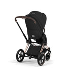 Nærbilde av hjul på Kombivogn Priam 5 Comfort Rosegold med babybag