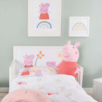 Komfortabel liggeflate på Komplett barneseng 70x140 cm Peppa Pig med tekstiler
