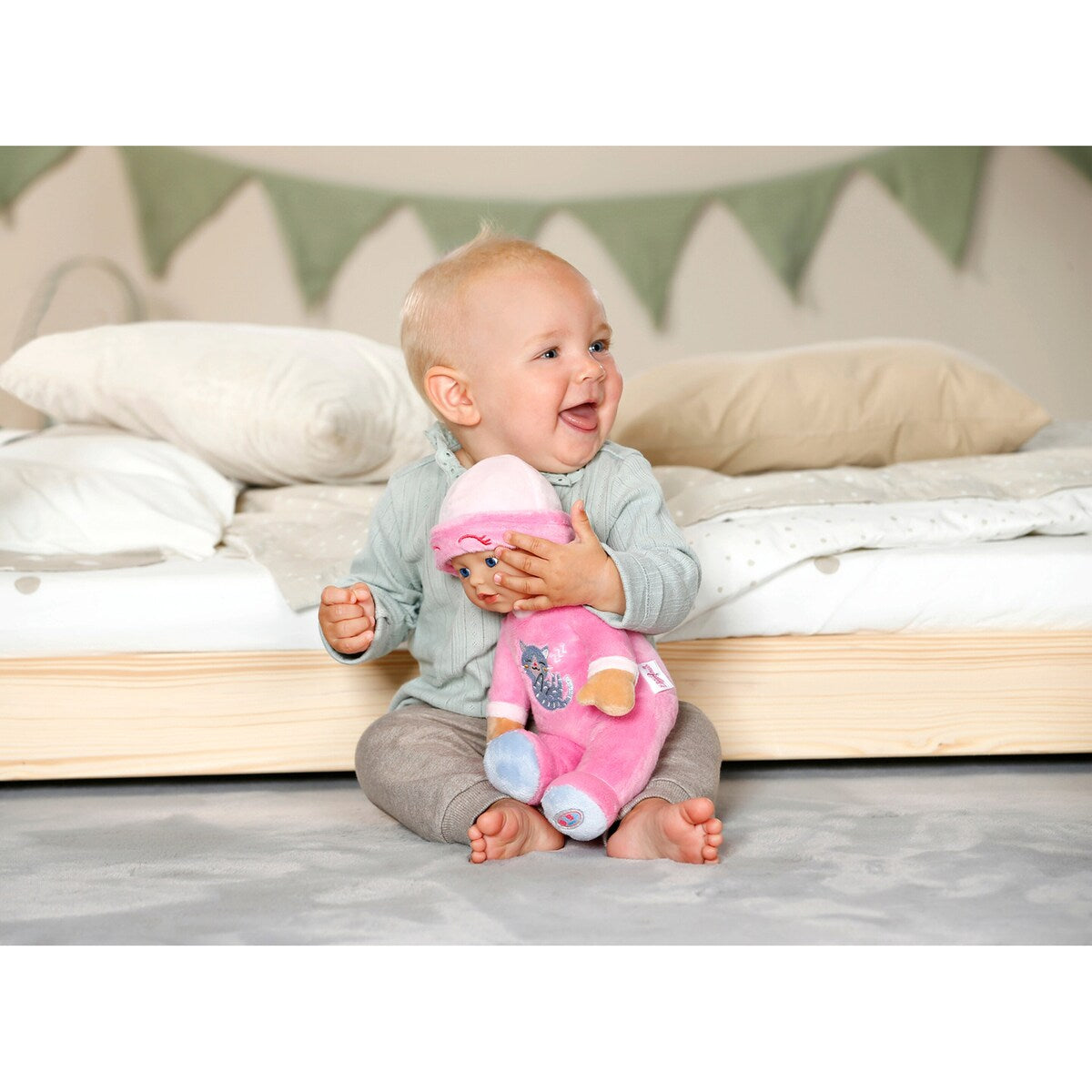 Kosedukke Sleepy for babies 30 cm med rangle i hånden