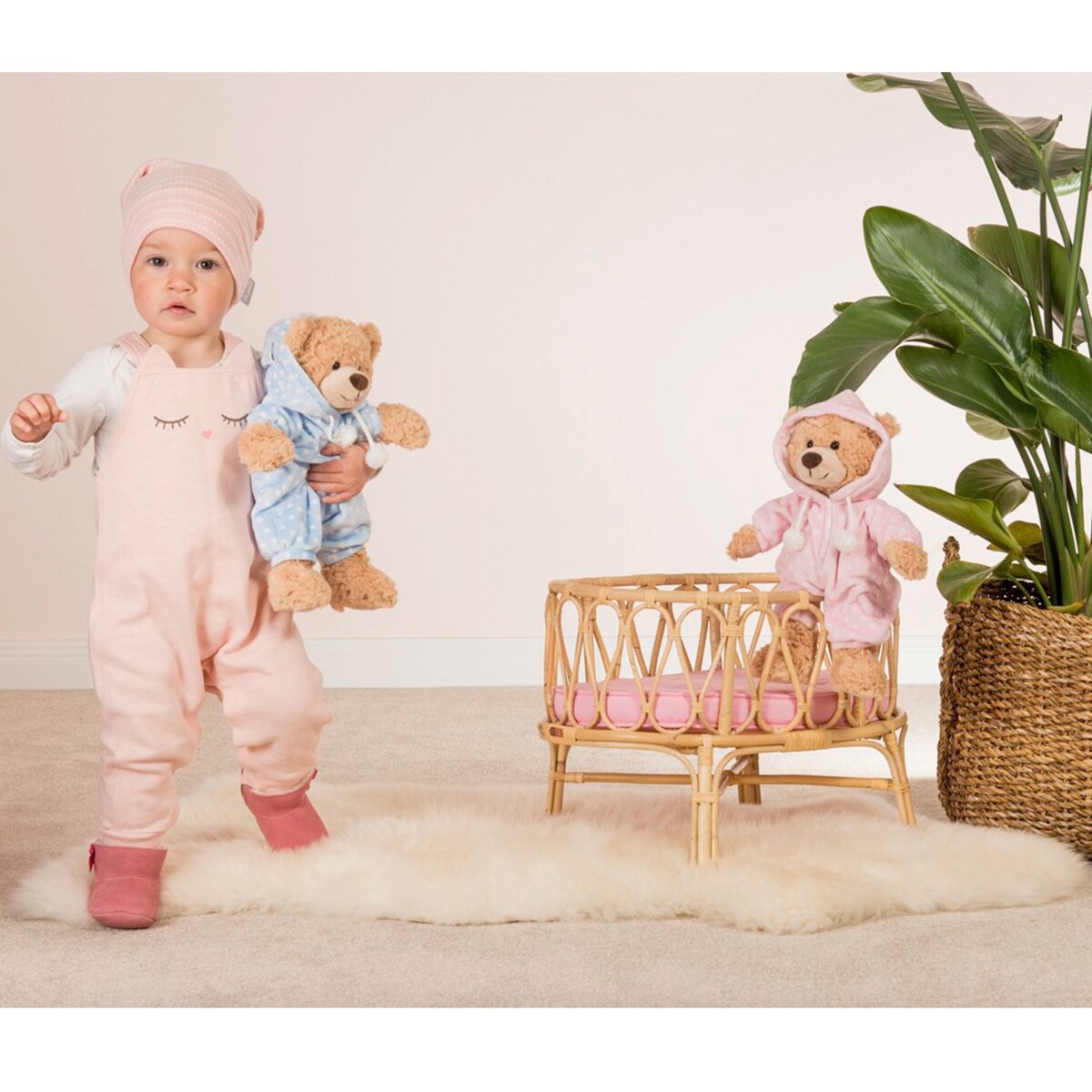 Kosedyr bjørn med pysjamas 30 cm i rosa pysjamas