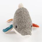 Montert kosedyr delfin Patchwork Sweety i plysj nærbilde