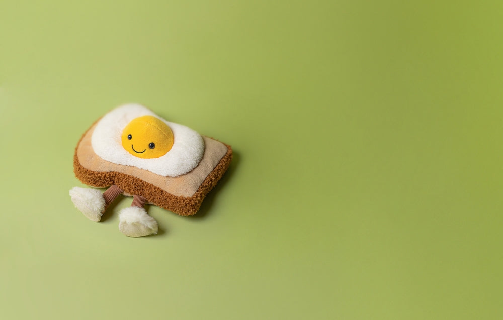 Kosedyr Egglantine Egg on Toast 12 cm polyester bakside