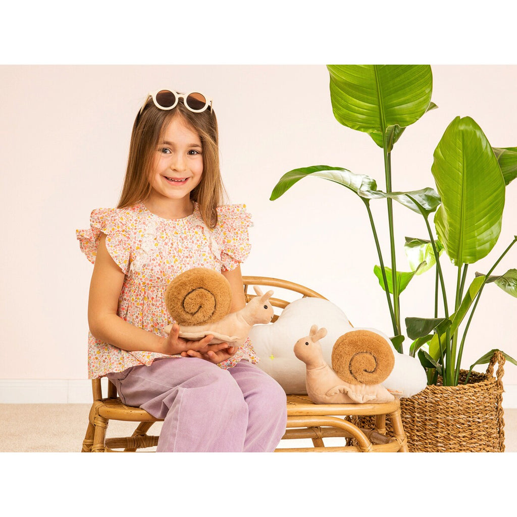 Bakside av kosedyr snegle Lotta 20 cm