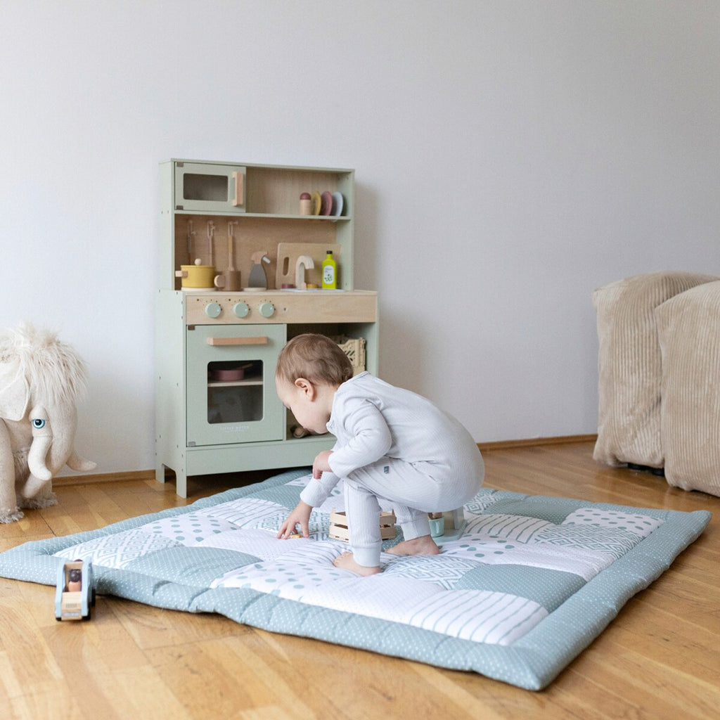 Krableteppe patchwork 140x140 cm i bomull i naturlig lys