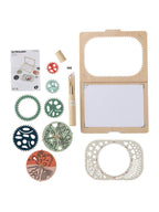 Kreativt spirograf-sett i FSC®-tre bakside