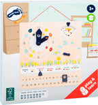 Montert Læreklokke med kalender Educate i tre FSC® på vegg
