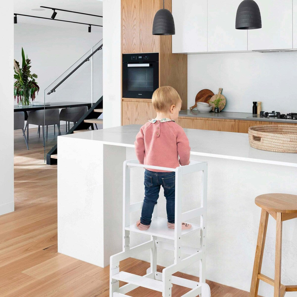 Læretårn i Montessori-stil for barn - roba bakside