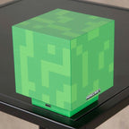 Detalj av LED-lampe Creeper med oppladbart batteri Minecraft
