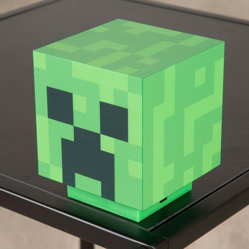 LED-lampe Creeper med oppladbart batteri Minecraft i bruk