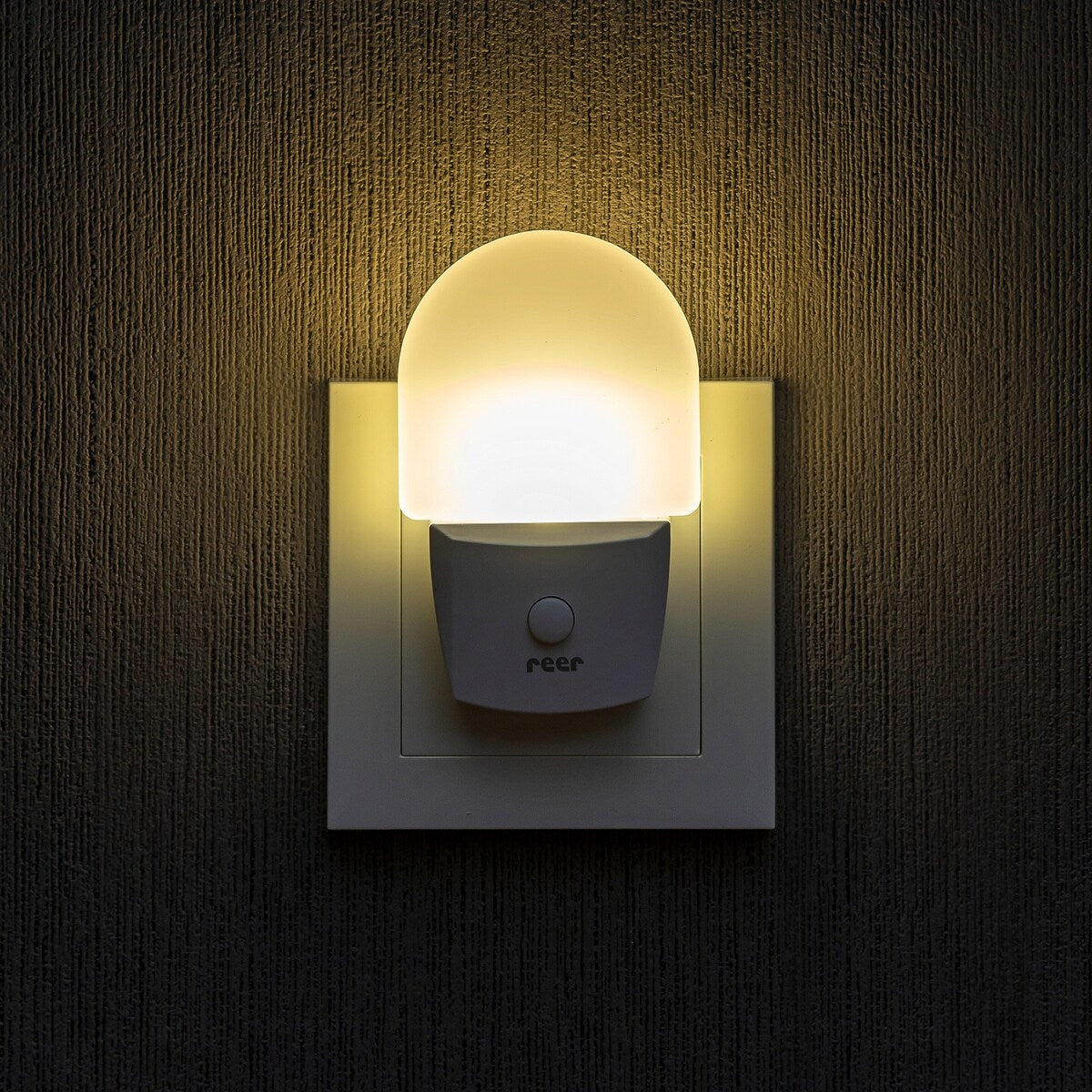 LED-nattlys Nightguide varmhvit 3000 K 0,5 W nærbilde
