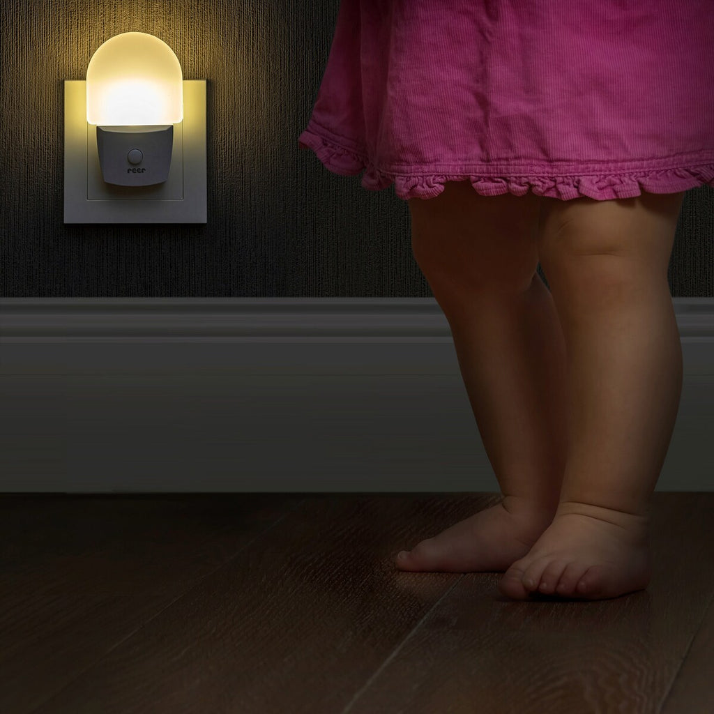 LED-nattlys Nightguide varmhvit 3000 K 0,5 W i bruk