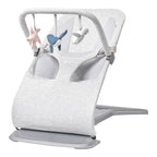 Lekebue for babyvipp Evolve 3-in-1 med 3 figurer sett fra siden
