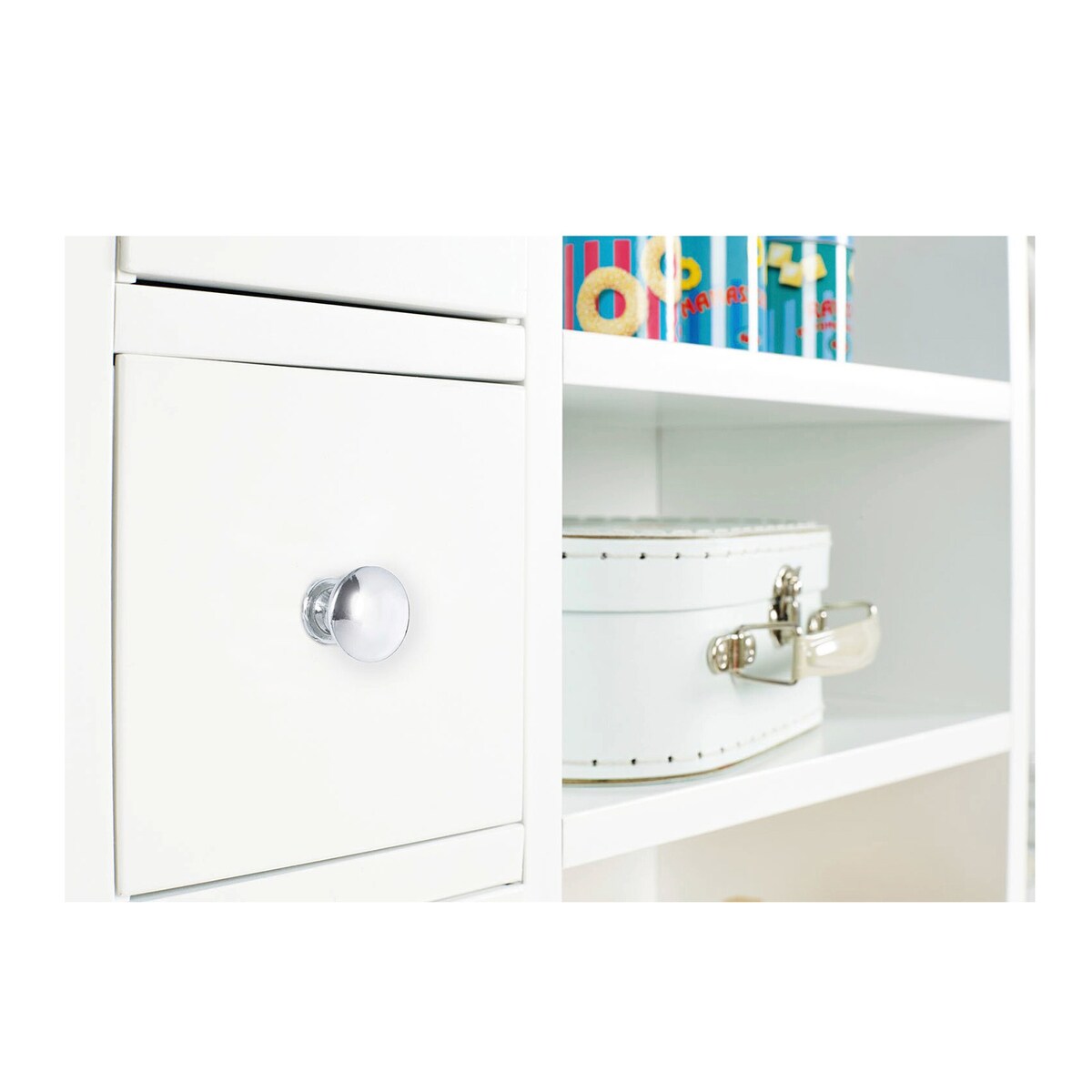 Lekebutikk Alma 100x92x119 cm med 6 skuffer liten tavle detalj