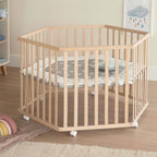 Nærbilde av polstret innleggspute Little Stars på lekegrind