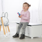Montert Lekekiste Miffy med sittebenk i barnerommet