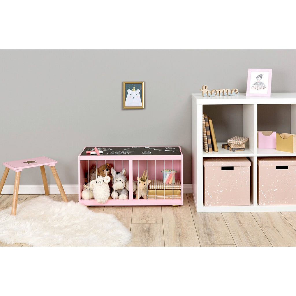 Lekekiste Tilia med fokus på material og finish
