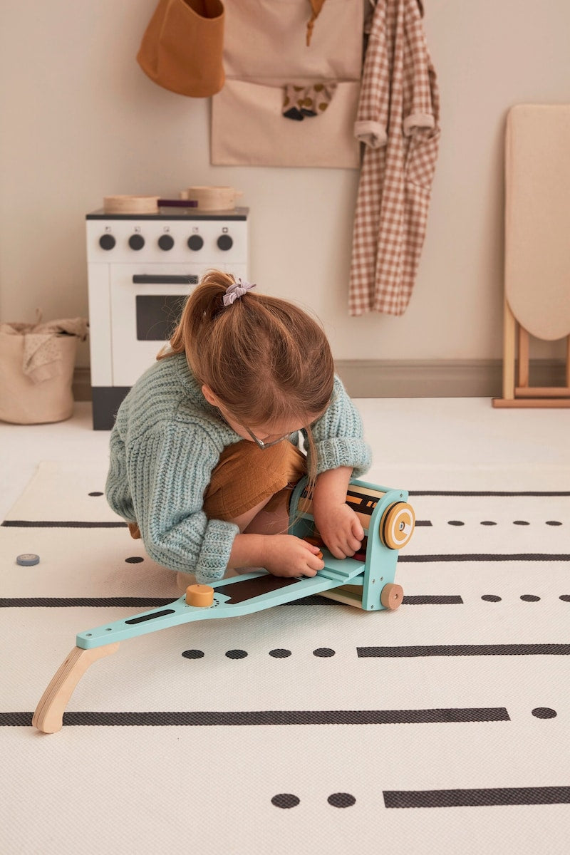 Montert Lekestøvsuger Kids Hub i tre med magneter 54 cm