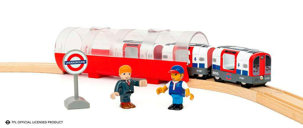 London T-bane med tunnel og figurer montert